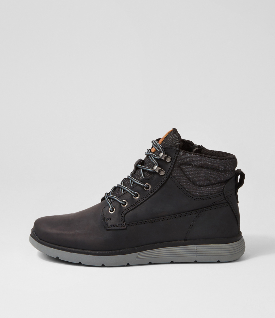1460 crazy horse leather lace up boots