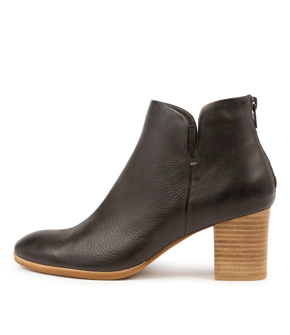 deitha cafe boot