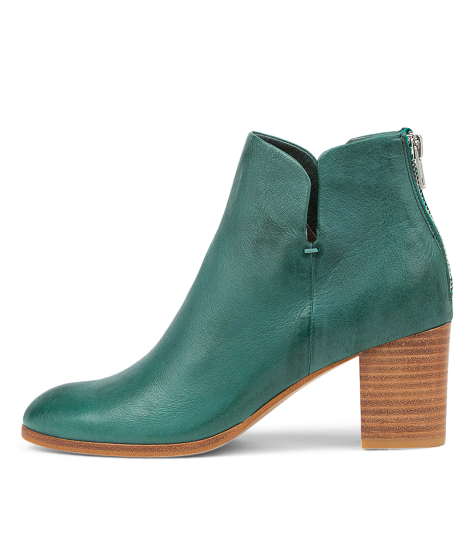 deitha cafe boot