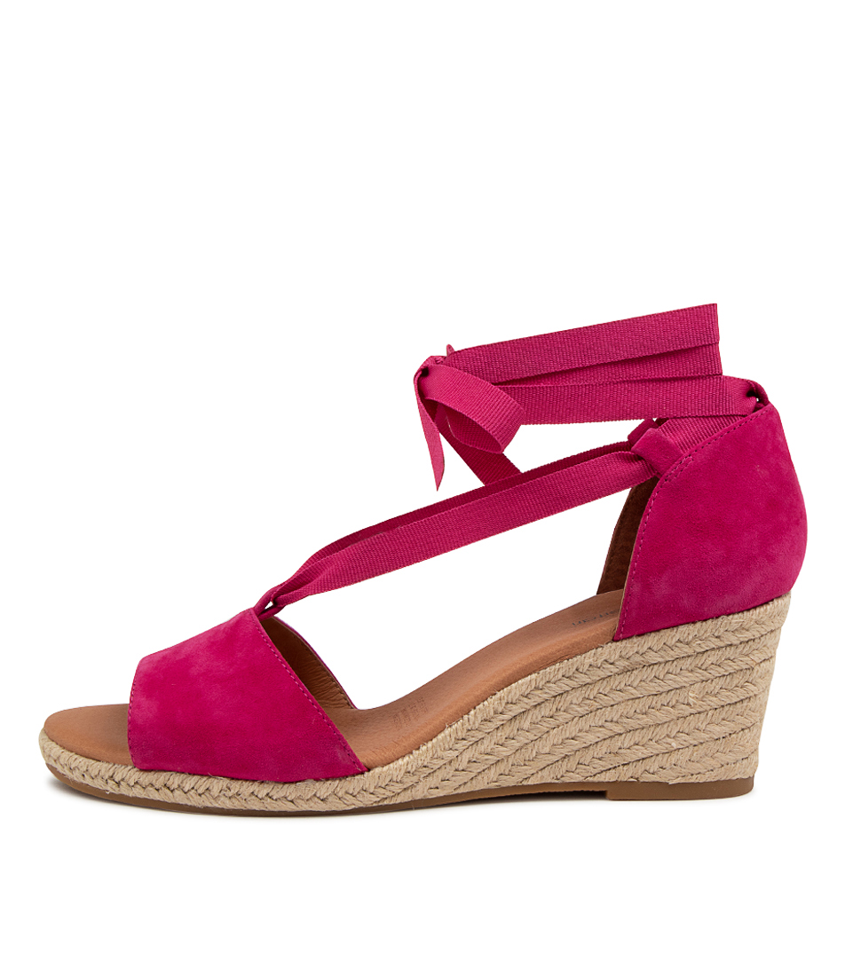 diana ferrari supersoft black sandals