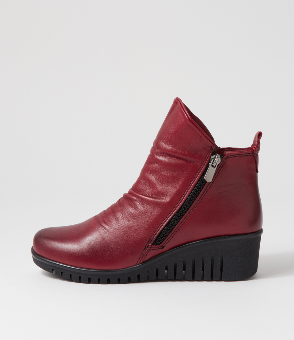 Blooma by Diana Ferrari in Dark Brown Leather