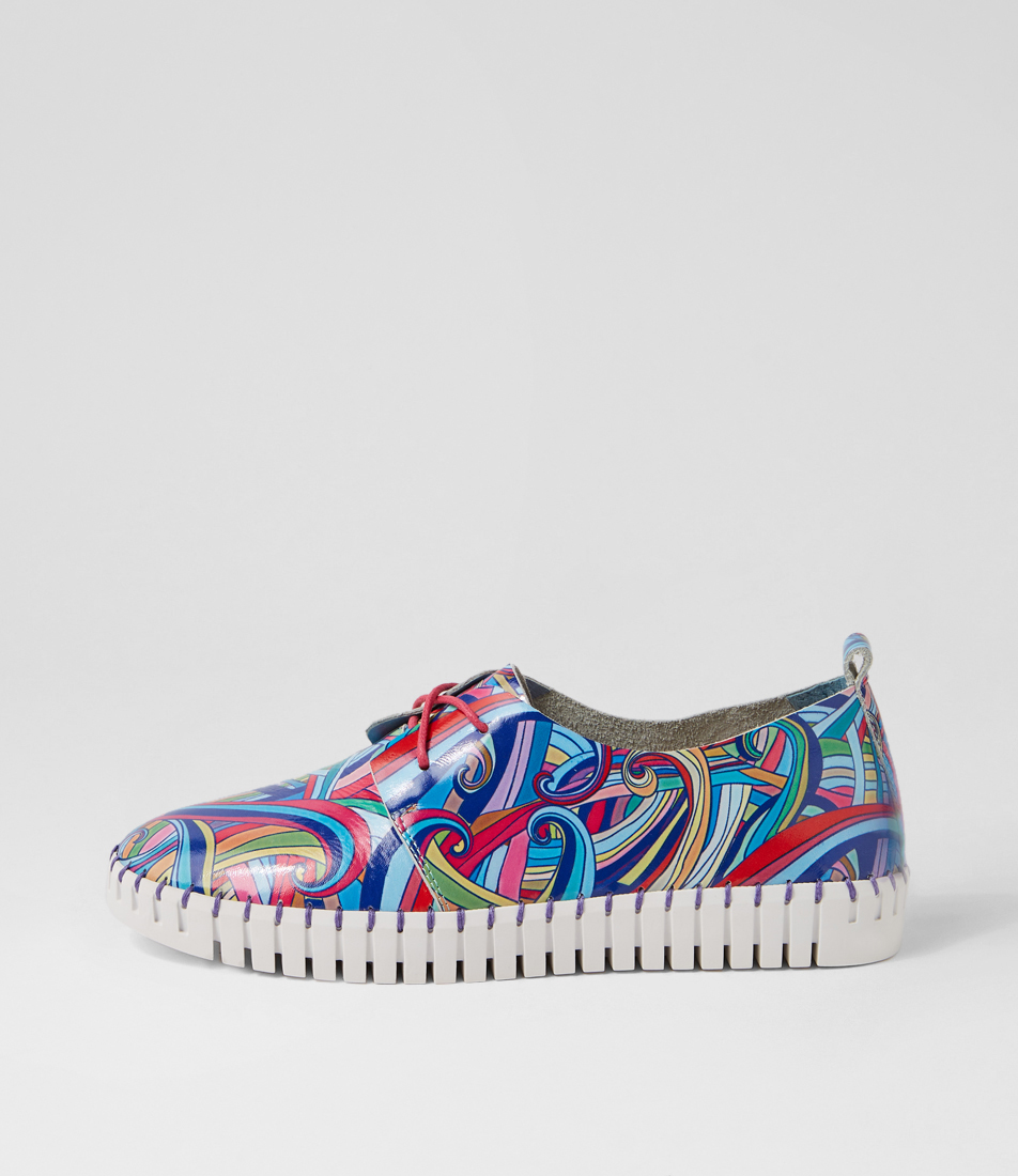 Huskies Sneaker in White & Cherry Print