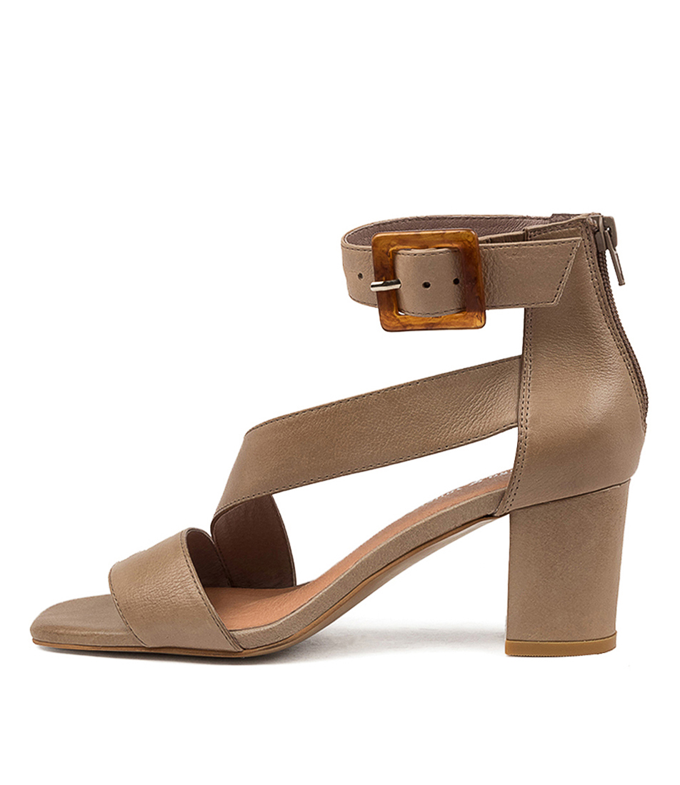 django and juliette tan sandals