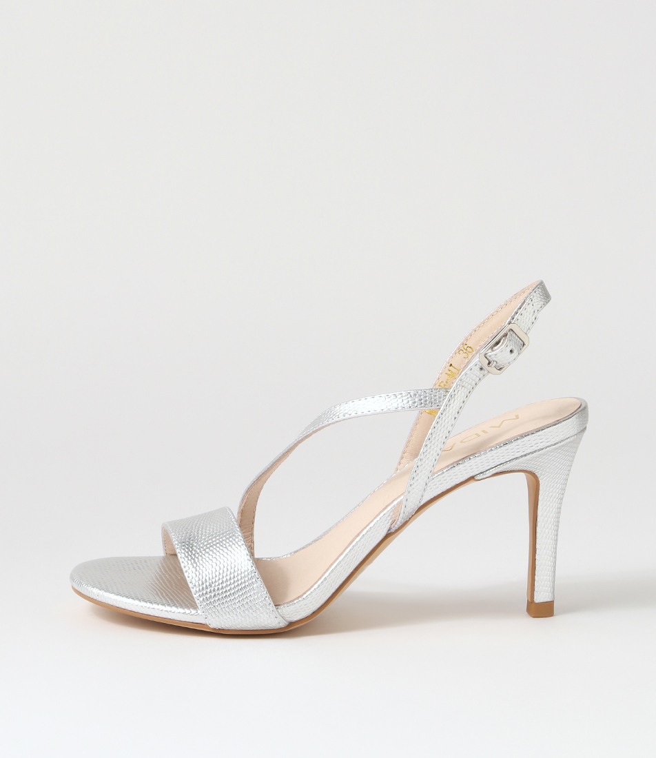 Novie Nude Patent Leather Sandals By Midas Shop Online At Midas