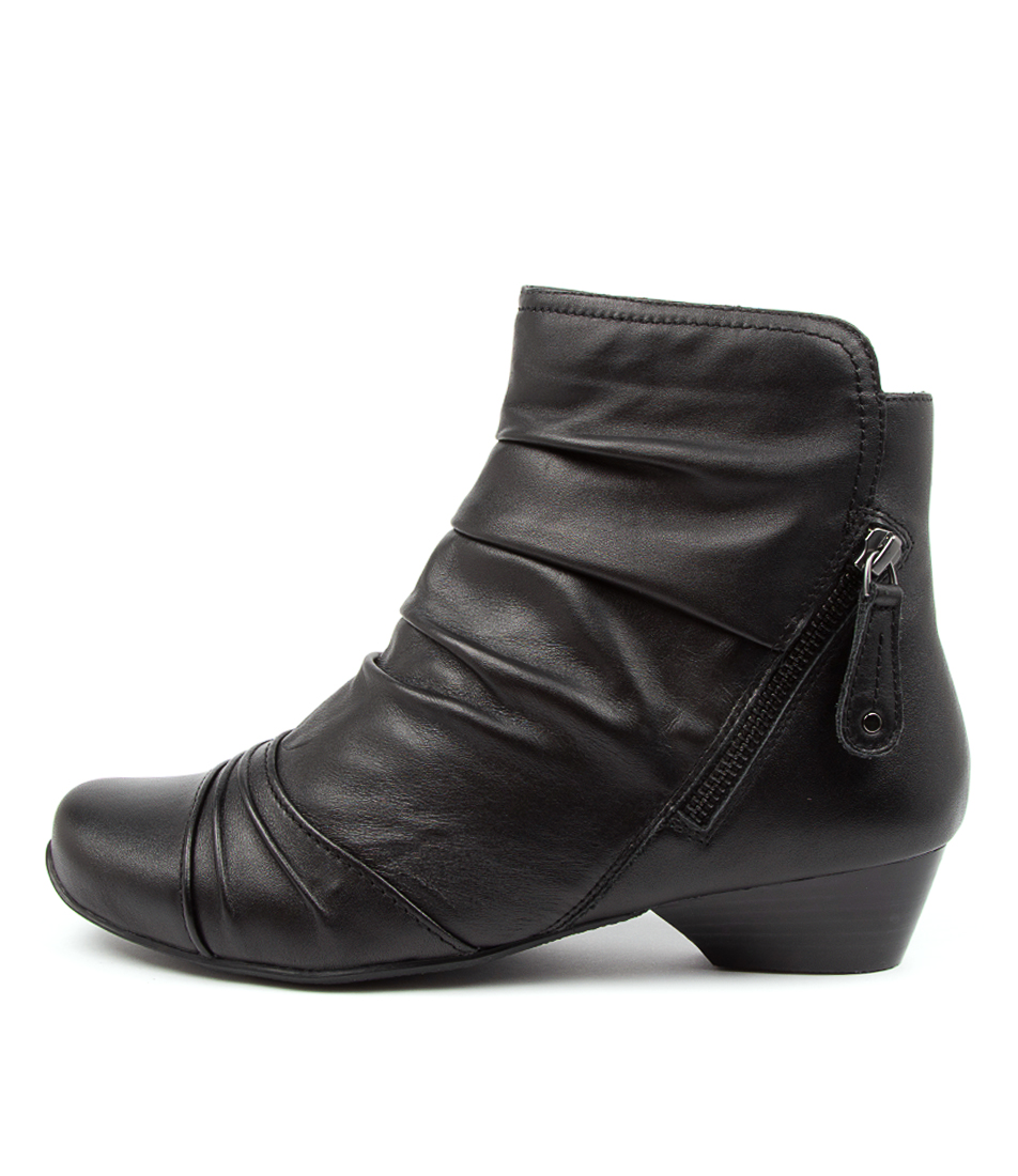 camryn tan suede